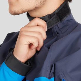 Neck adjustment on the NRS Echo jacket