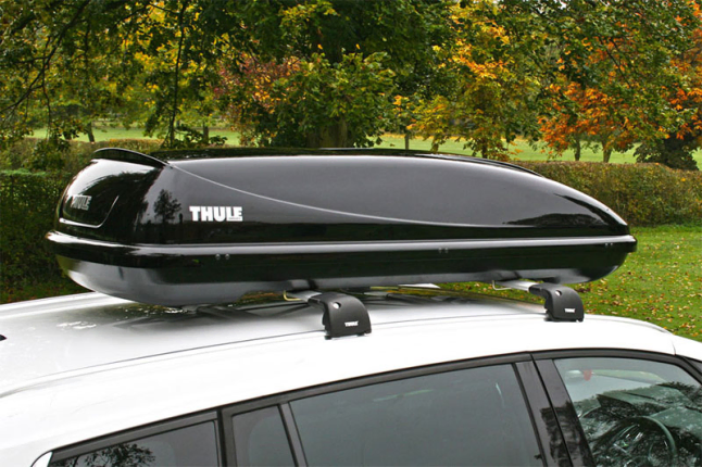 Thule Ocean 200 high capacity lockable roof top box with u bolt fittings, ideal for family holidays